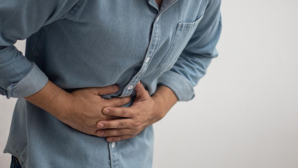 Urheilullinen perheenisä ajatteli, että alavatsan seudun kipu johtui stressistä. Kuvituskuva.