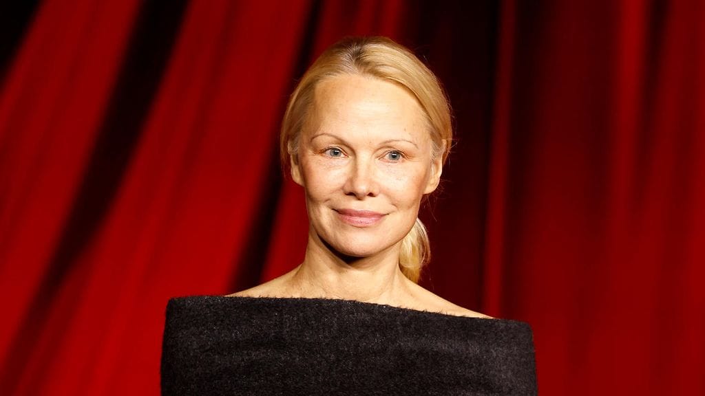 Pamela Anderson yllätti tuoreessa haastattelussa musiikillisella taustallaan