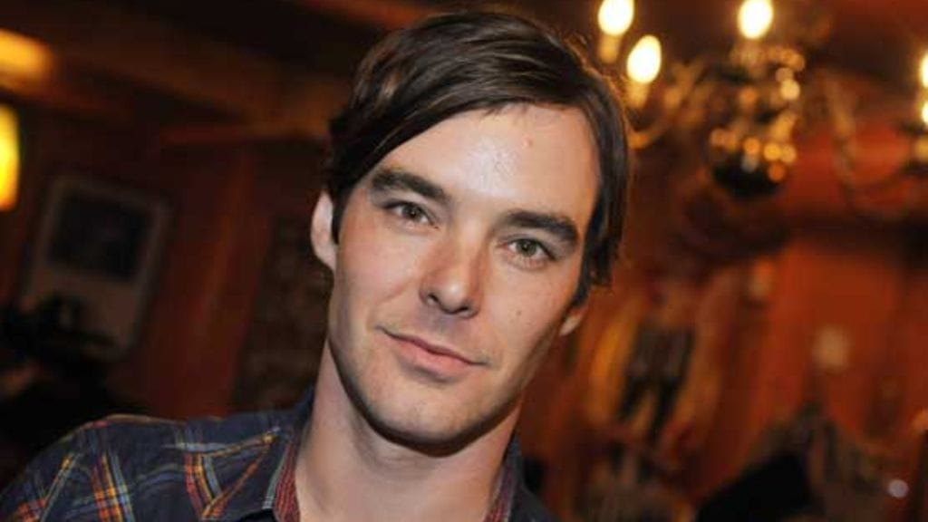 Jukka Leppilammen poika Mikko Leppilampi on noussut isänsä jalanjäljillä estradeille.