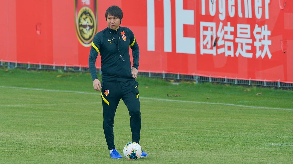 Li Tie Kiinan maajoukkueen harjoituksissa toukokuussa 2020.