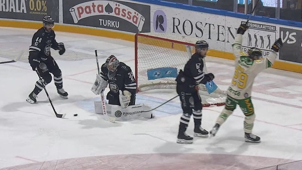 Veini Vehviläisen TPS-ura alkaa karulla tavalla: hirvittävä hörppy, Ilves johtoon