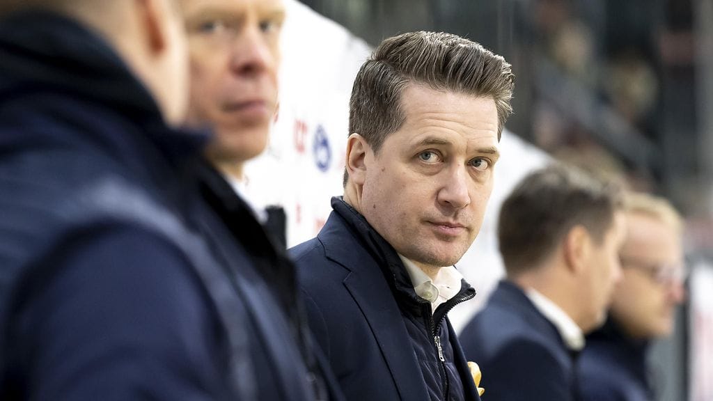 Sam Hallamia sapetti.