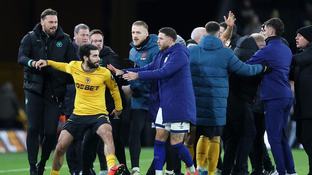 Wolverhamptonin pelaajat kuumenivat Ipswich-tappion jälkeen.