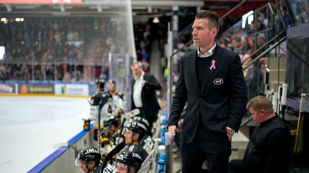 Ville Mäntymaa sai pahasti rämpineen Kärppien kurssin kääntymään ainakin tulosten puolesta.