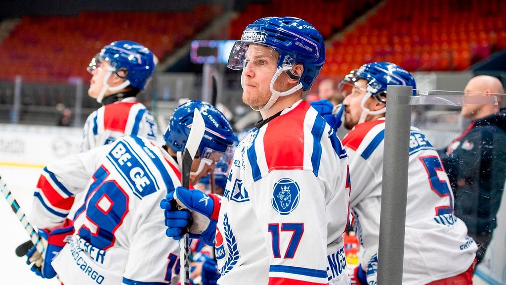 Jonas Engström on pelannut koko aiemman uransa kotimaassaan Ruotsissa. Tässä hän on edellisen seuransa IK Oskarshamnin paidassa vuonna 2021.