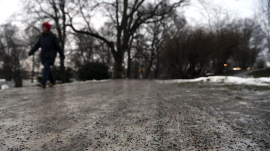 Krista Kiurun kimppuun hyökättiin perjantaina iltapäivällä Kaisaniemenpuistossa Helsingissä.  Kuva puistosta tammikuulta 2022.