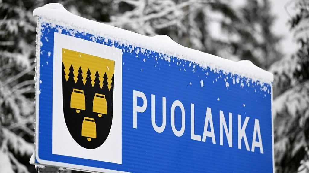 Syytteiden taustalla on vuonna 2020 tehty päätös sosiaali- ja terveyspalveluiden hankinnasta.