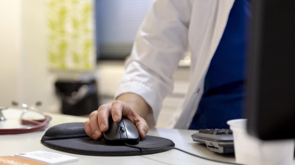 Viraston mukaan tulisi varmistaa, että ostopalveluja käytettäessä huolehditaan hoidon jatkuvuudesta, palvelujen laadusta ja kustannusvaikuttavuudesta.