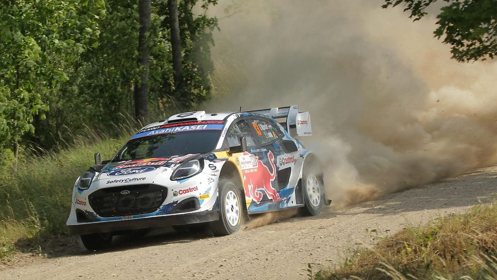 Gregoire Munster jatkaa kartanlukijansa Louis Loukan kanssa M-Sportin Fordilla rallin MM-sarjassa.