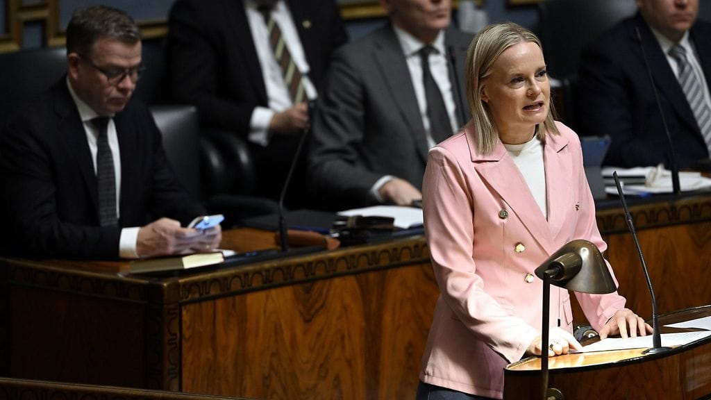 Valtiovarainministeri Riikka Purra (ps.) eduskunnan täysistunnossa marraskuussa.