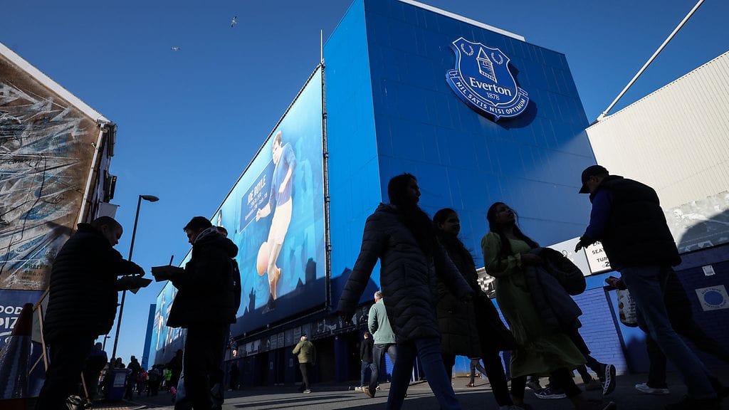 Valioliiga-seura Everton siirtyy uuteen omistukseen.