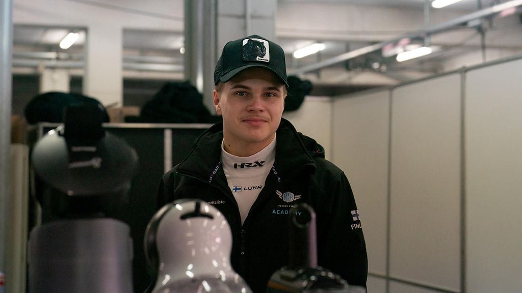 Luka Sammalisto, 17, jatkaa uraansa Italian F4-sarjassa.