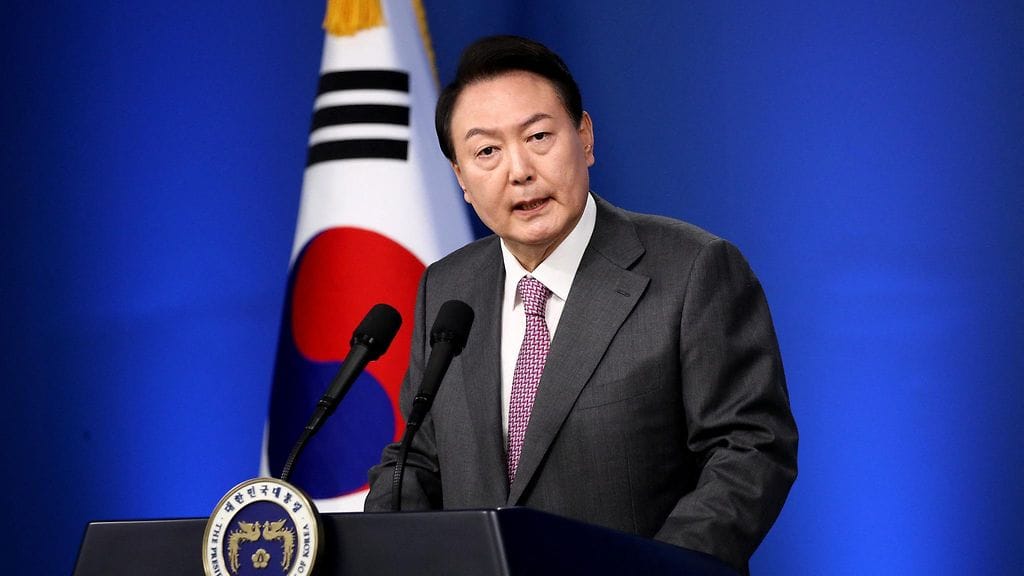 Presidentti Yoonin toimia tutkivat sekä syyttäjät että poliisin, oikeusministeriön ja korruption vastaisten viranomaisten muodostama tutkintaryhmä.