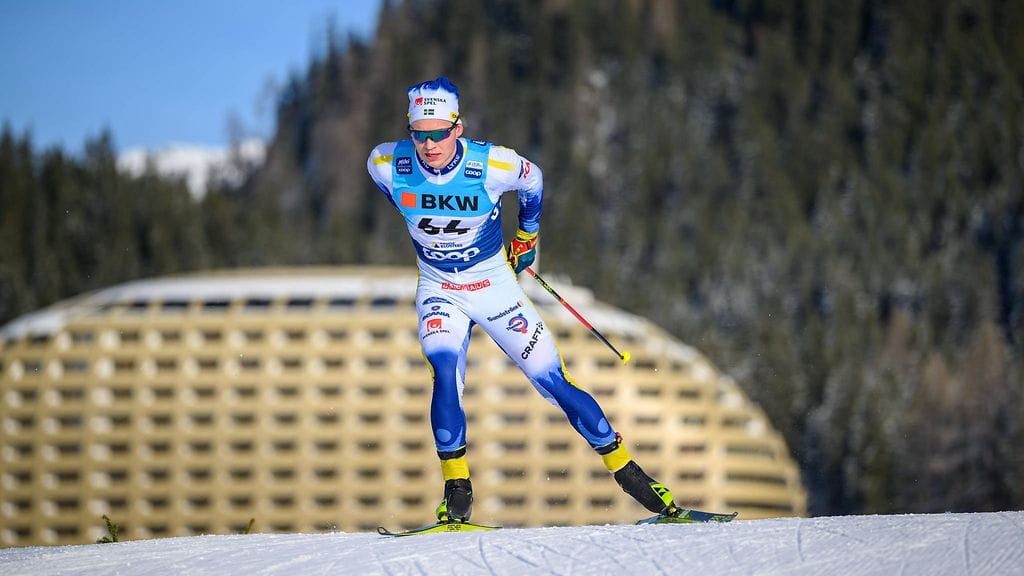 Gustav Berglund otti väärät sauvat keskiviikon kisaan.