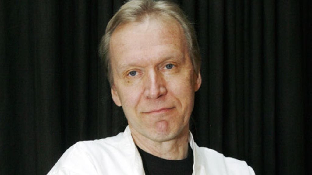 Tapani Kiminkinen antaa ohjeita terveempään elämään.