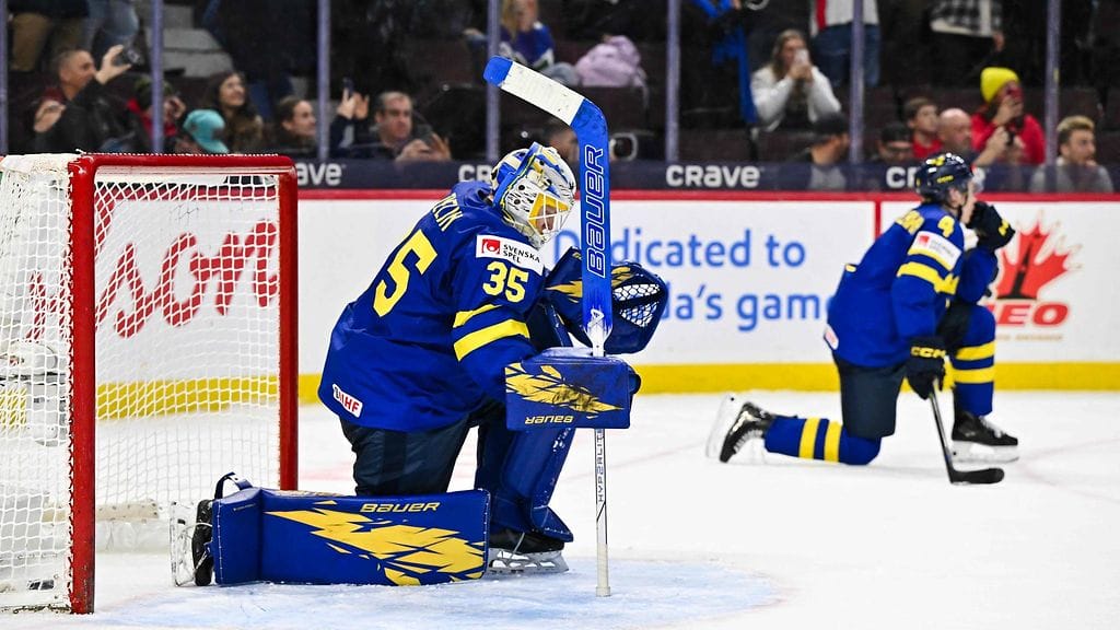 Pettymys oli kouraiseva. Ruotsin maalivahti Melker Thelin lyötynä Suomea vastaan pelatun MM-välierän jälkeen.