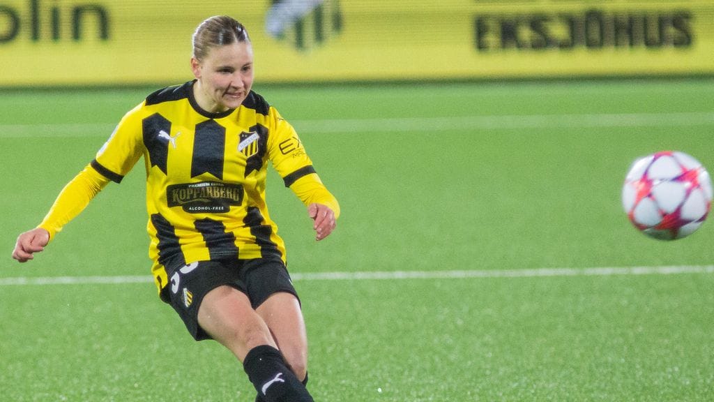 Katariina Kosola edusti aiemmin Häckeniä.