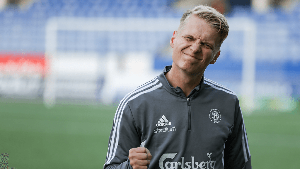 Miika Nuutinen siirtyy Turun Palloseuran päävalmentajan paikalta HJK:n valmennuryhmään.