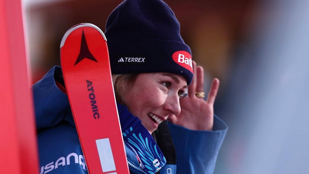 Mikaela Shiffrin palasi rinteeseen.