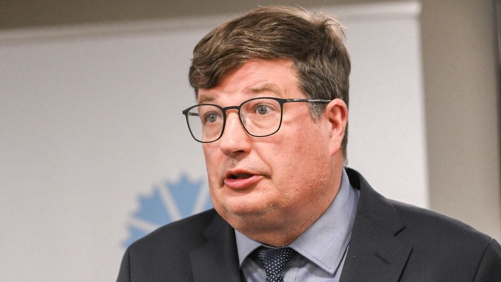 Työministeri Arto Satonen hakee Kelan pääjohtajan paikkaa