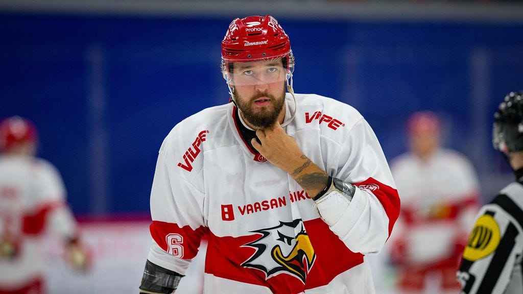 Miro Karjalaisen pelit eivät jatku Vaasassa.