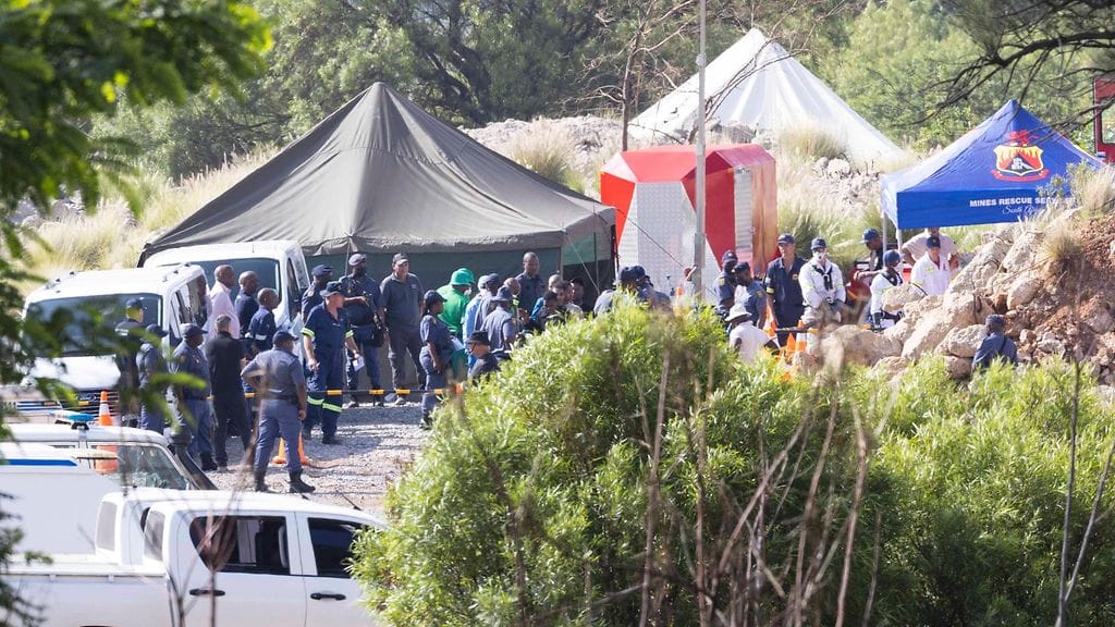 Laittomasta kaivoksesta löytyi 60 ihmisen ruumiit.