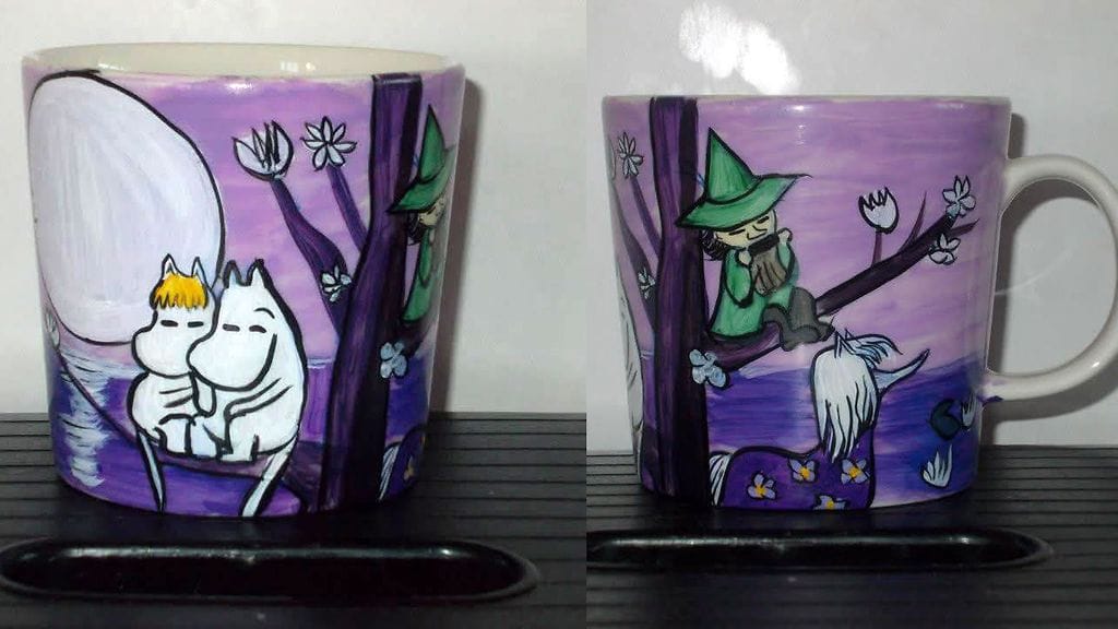 Virpi Mieskolainen, 43, maalasi omaan käyttöönsä sarjan muumihahmomukeja