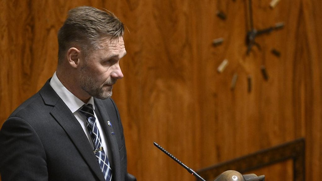 Yle kertoo, että Tomi Immonen (kuvassa) olisi käyttäytynyt häiritsevästi eduskunnan pikkujouluissa.