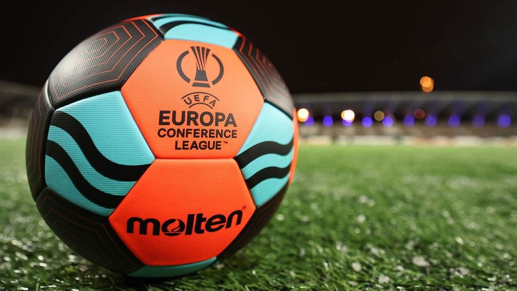 Vikingur ja Panathinaikos kohtaavat Konferenssiliigan pudotuspeliottelussa Helsingissä.