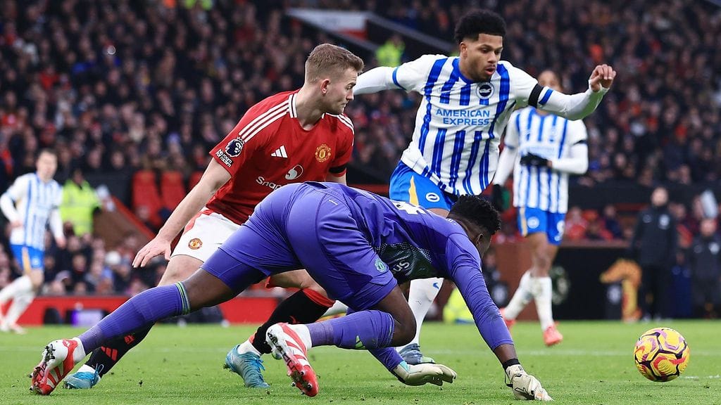 Andre Onana sähelsi pallon suoraan Georginio Rutterille, joka iski Brightonin kolmannen.