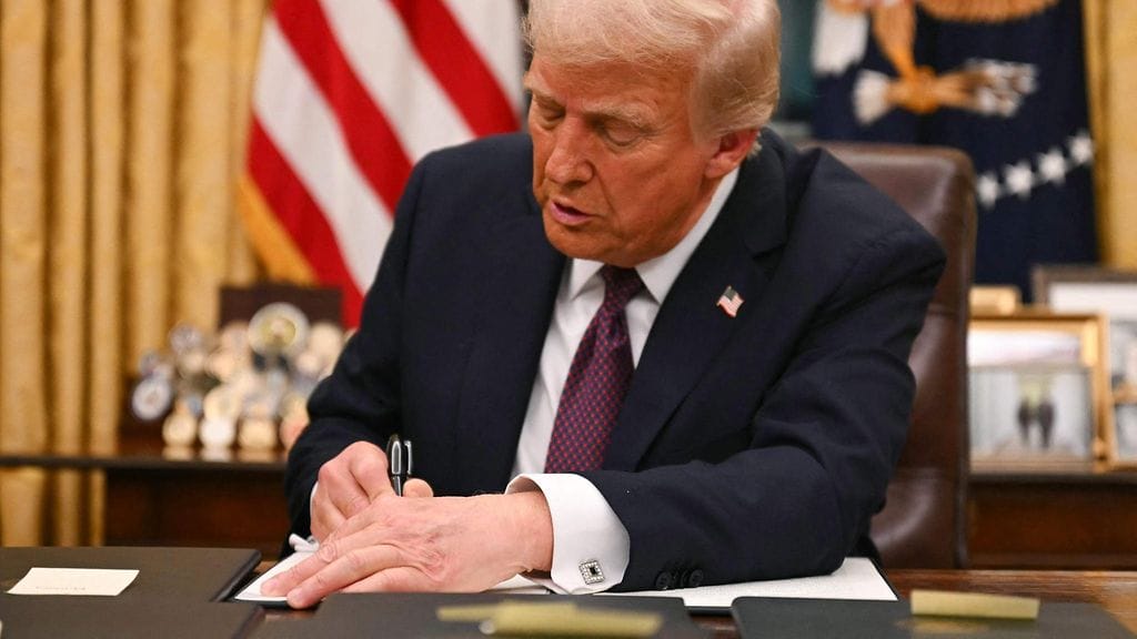 LK Donald Trump allekirjoitus 3 21012025