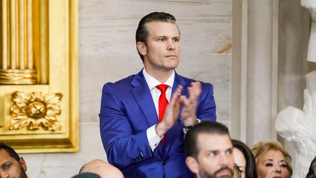 Puolustusministeri Pete Hegsethin (kuvassa) mukaan Kiinan uhka on todellinen.