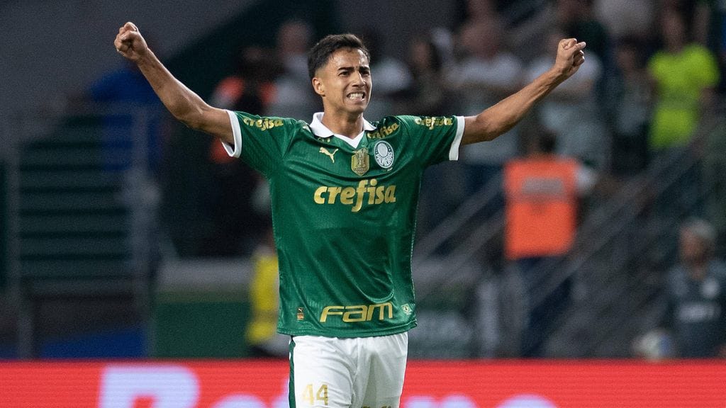 Vitor Reis, 19, siirtyy Brasiliasta Manchester Cityn riveihin.