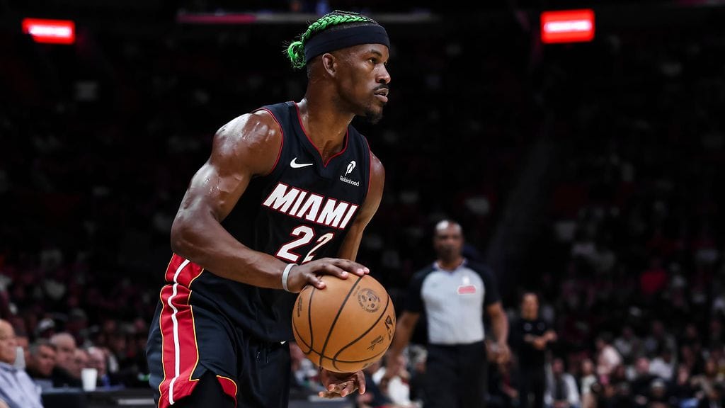 Jimmy Butler on kovien siirtospekulaatioiden kohteena NBA:ssa.