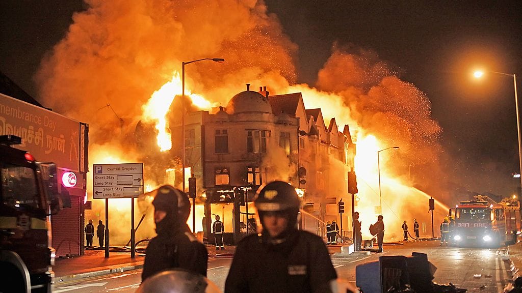 Rajut mellakat jatkuivat Lontoossa.