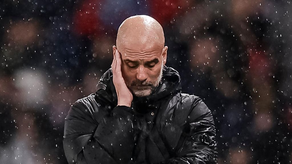 Pep Guardiola vaikutti hyväksyneen kohtalonsa Pariisin vesisateessa.