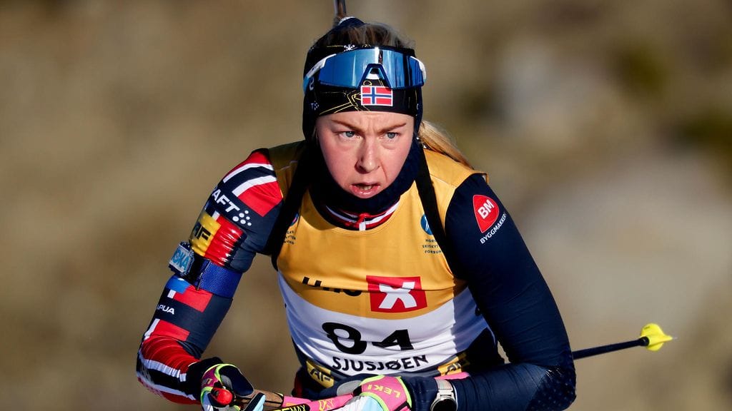 Ingrid Landmark Tandrevoldilla oli vaikeuksia kiväärinsä kanssa Antholtzin pikakilpailussa.