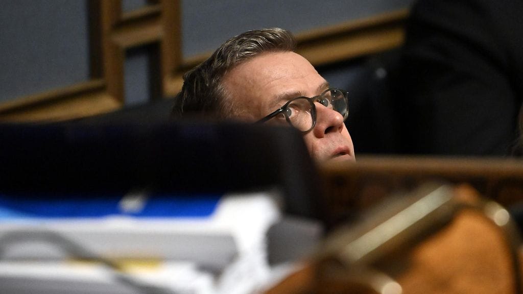 Pääministeri ja kokoomuksen puheenjohtaja Petteri Orpo eduskunnan täysistunnossa Helsingissä 16. marraskuuta