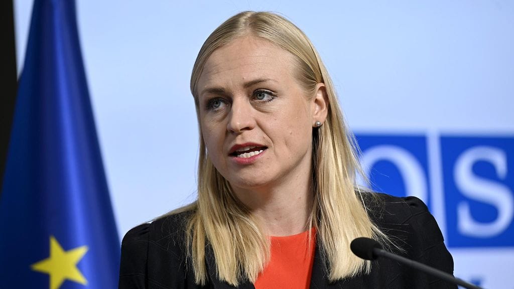 Suomesta kokoukseen osallistuu ulkoministeri Elina Valtonen (kok.). Kuvassa Valtonen tammikuussa 2025.