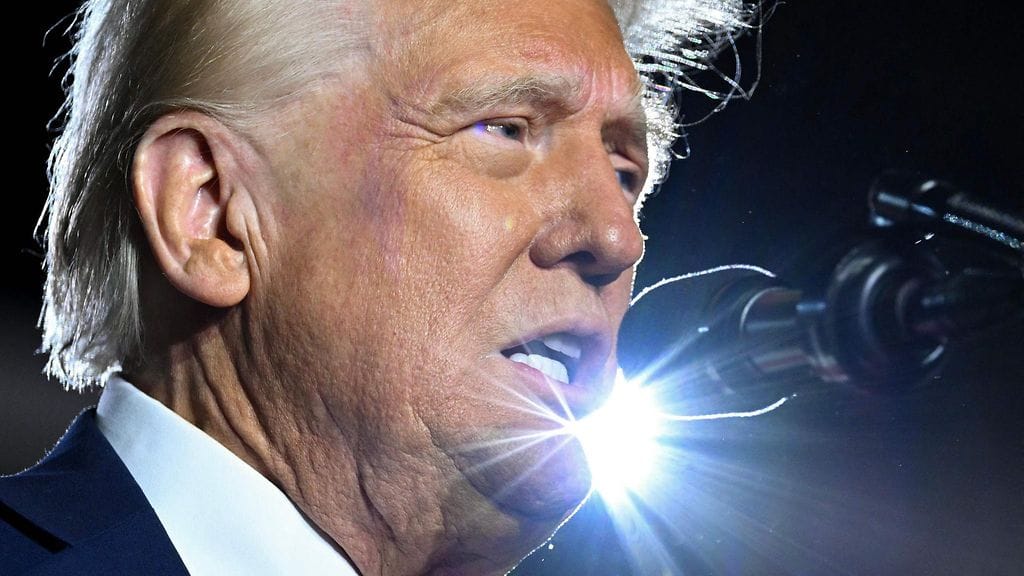 Yhdysvaltojen presidentti Donald Trump: "Tanska laittoi sinne kaksi koiravaljakkoa kaksi viikkoa sitten ja sanoivat sen olevan suojelua". Kuva on otettu Las Vegasissa 25. tammikuuta.