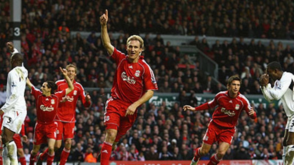 Sami Hyypiä tuulettaa Liverpoolin avausosumaa. Kuva: Laurence Griffits/GETTY.