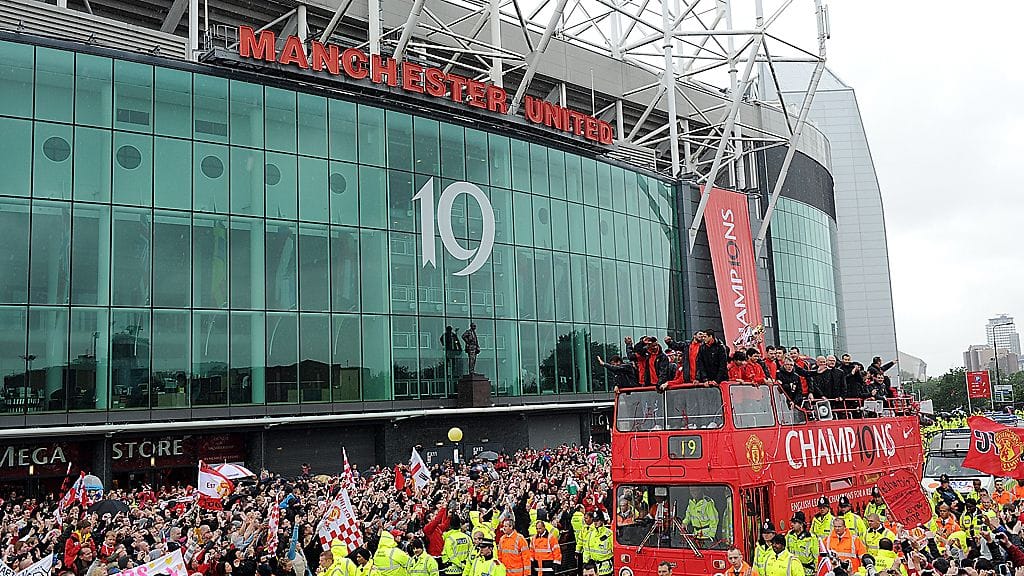 Viime Valioliigakausi päättyi Manchester Unitedin mestaruusjuhliin.