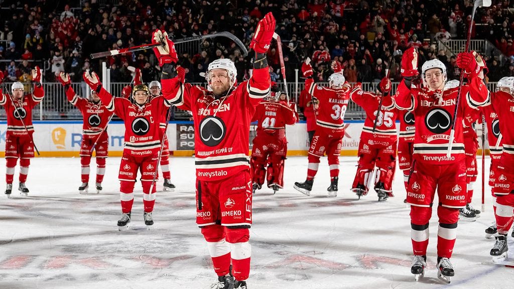 Roope Talaja palaa Ässien miehistöön maanantaina puolivälieräsarjan kotiottelussa KalPaa vastaan.