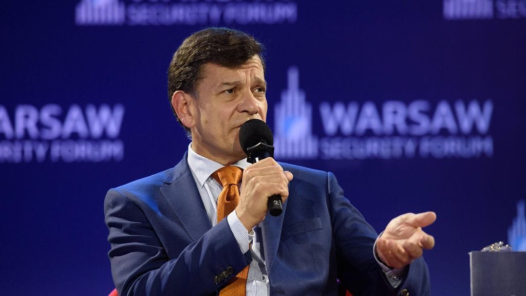 Landerholm ilmoitti maanantaina eroavansa sen jälkeen, kun hänelle oli ilmoitettu tutkinnasta.