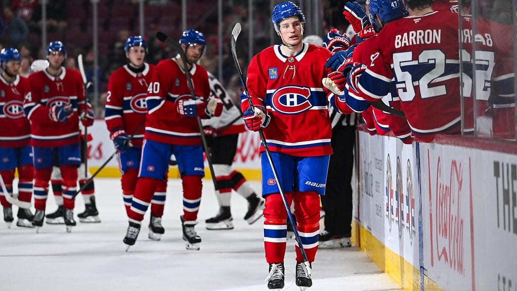 Oliver Kapanen pääsi syksyllä debytoimaan Montreal Canadiensin NHL-miehistössä. Ensi kaudeksi silmissä siintää paluu rapakon taakse.