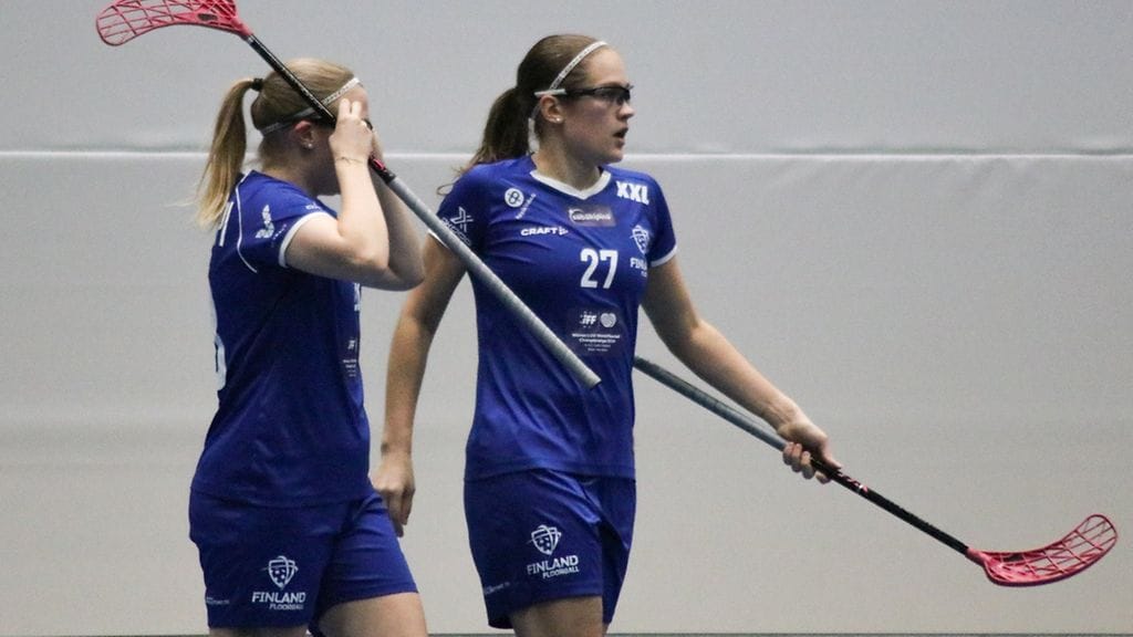 Veera (vas.) ja Oona Kauppi olivat iskussa. Arkistokuva.