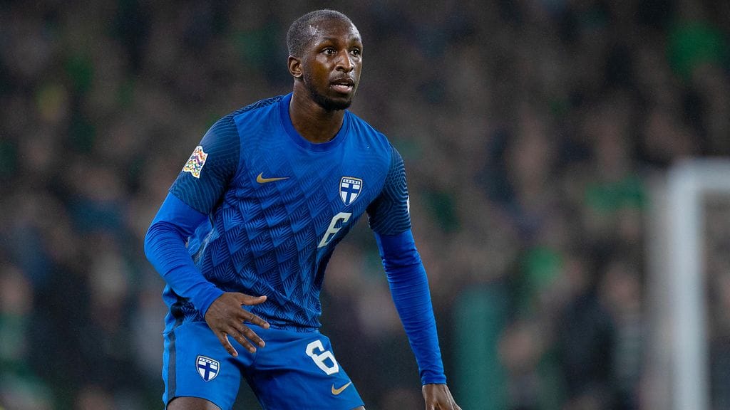 Huuhkajien avainpelaaja Glen Kamara siirtyy lainasopimuksella Saudi-Arabiaan.