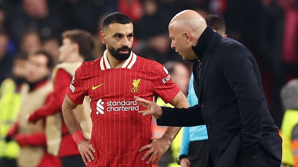 Päävalmentaja Arne Slot haluaa pitää Mohamed Salahin Liverpoolissa.