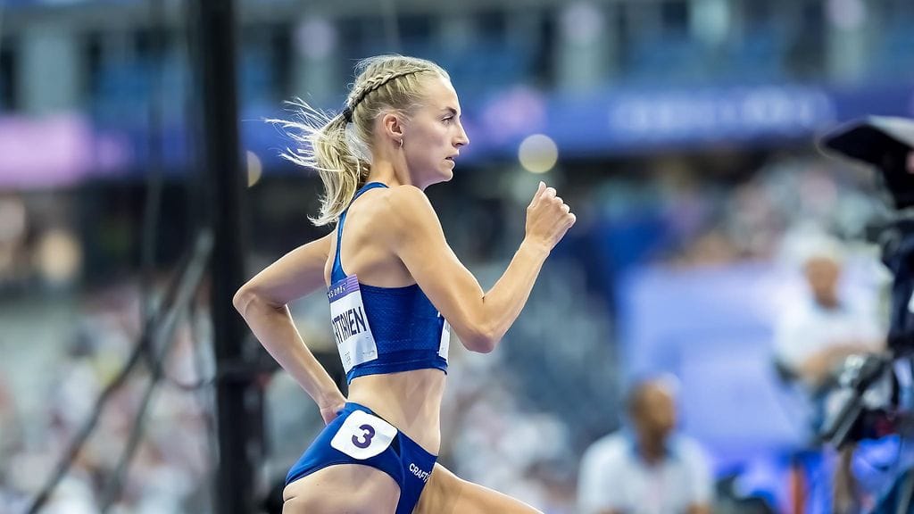 Eveliina Määttänen juoksi ennätyksellisesti kauden ensimmäisessä hallikilpailussaan.