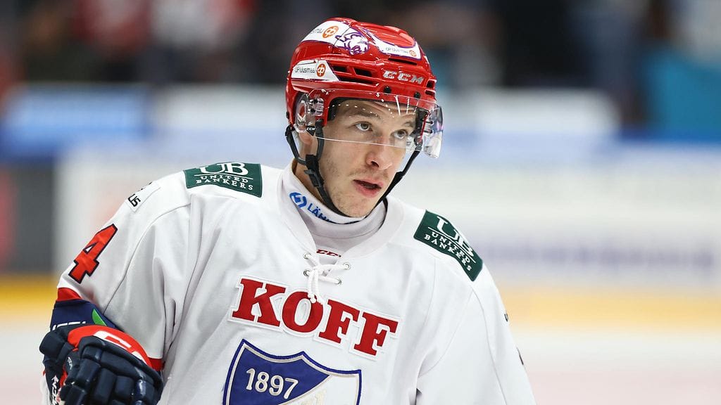 Oskari Manninen laukoi HIFK:n voittomaalin kolmannessa erässä.